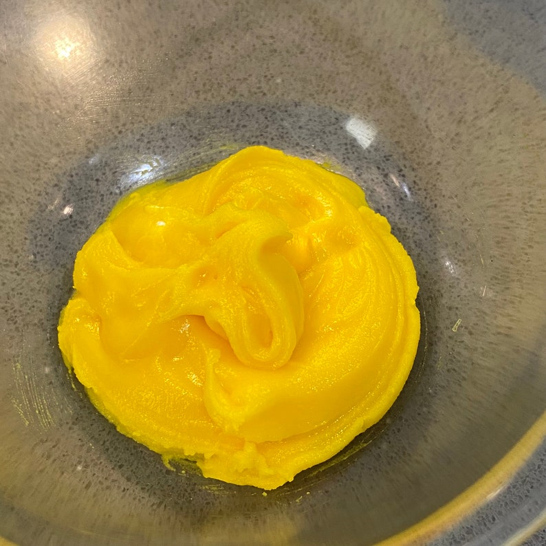 Yellow Liquid Gel