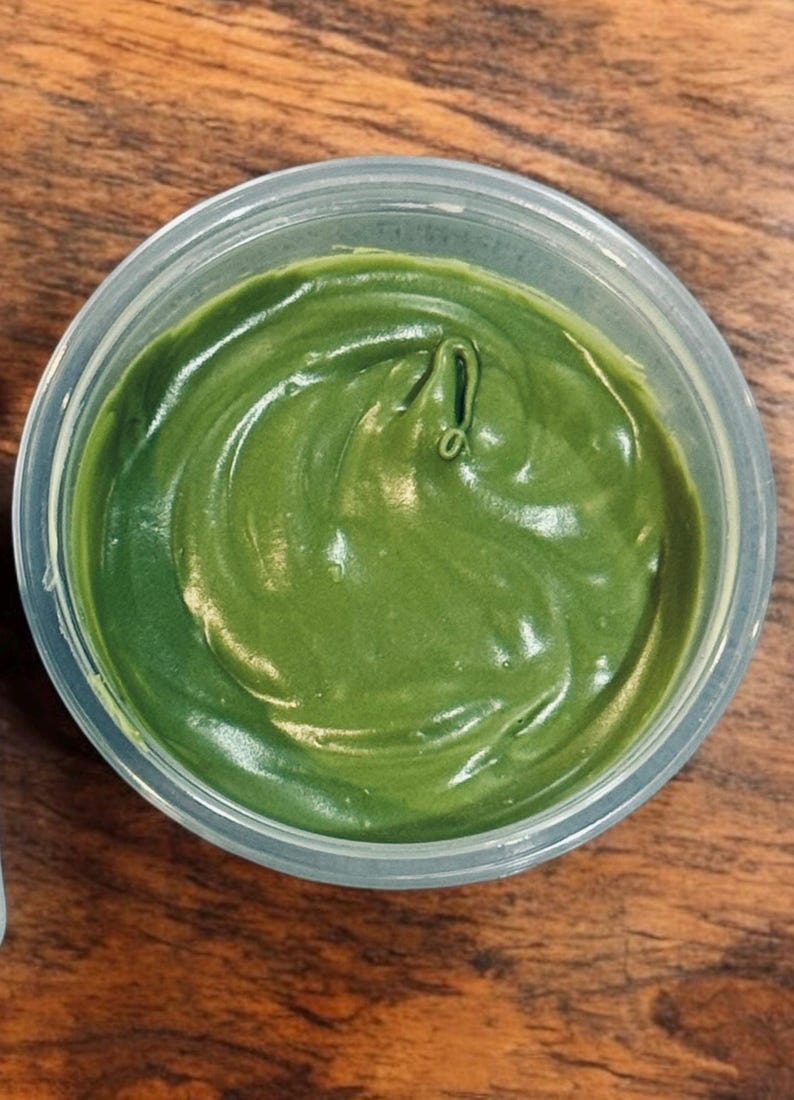 Holly Green liquid gel